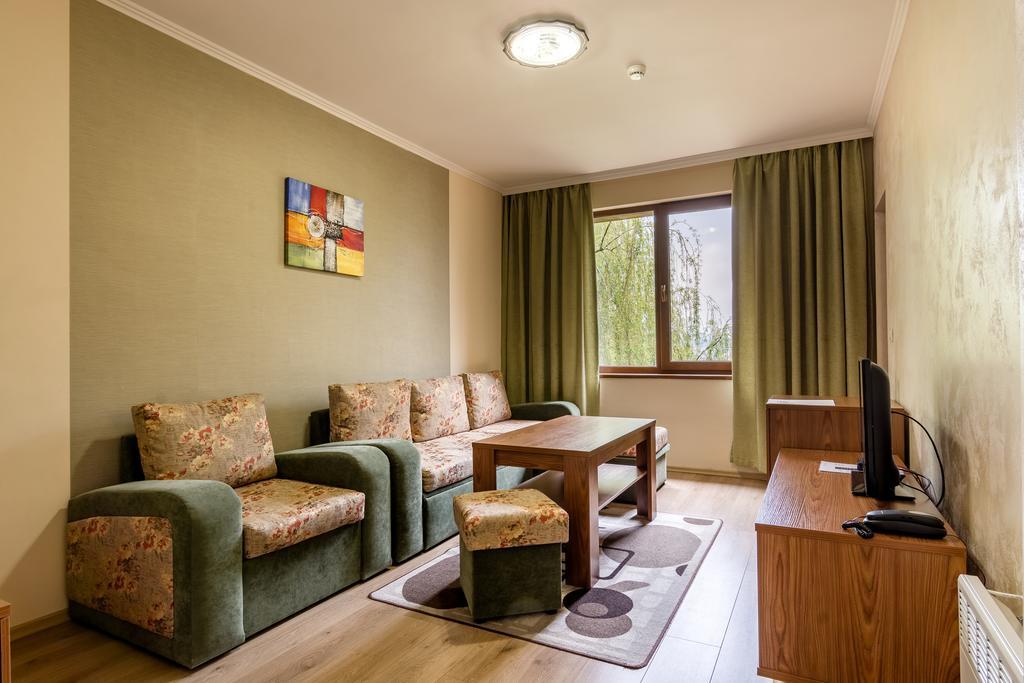 Spa Hotel Elbrus 韦林格勒 外观 照片